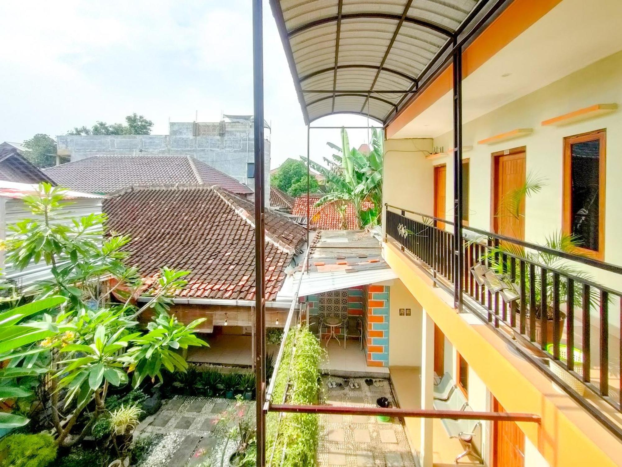 Reddoorz Syariah At Graha Adi Karya Kartasura Hotel Kartosuro Exterior photo