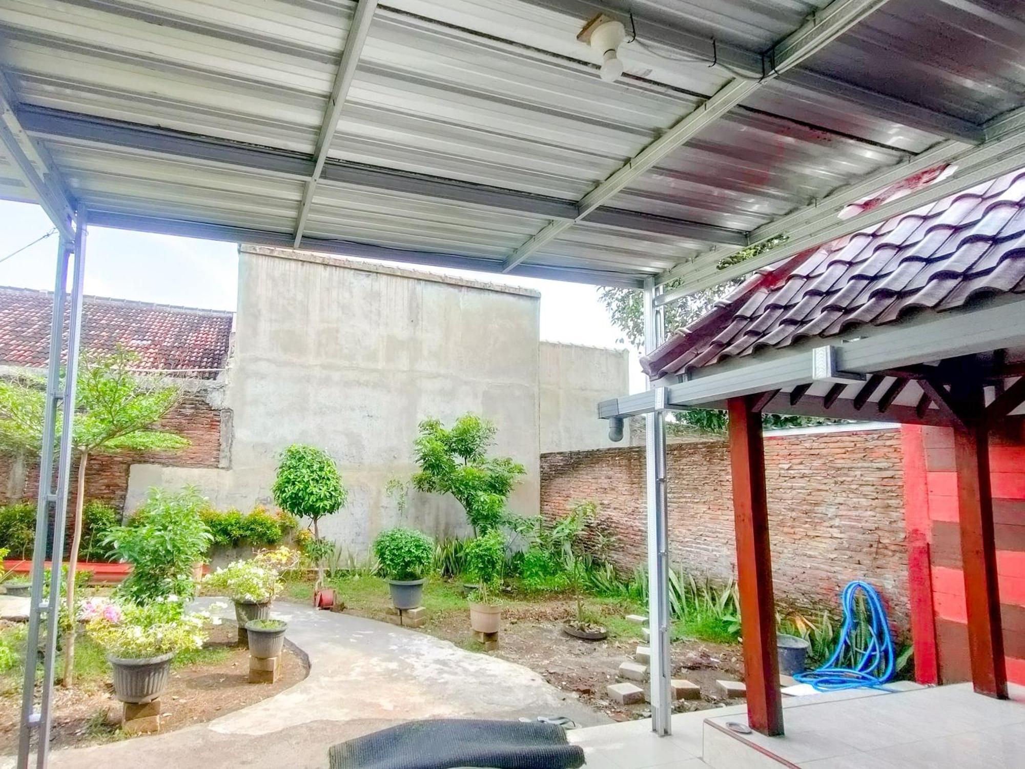 Reddoorz Syariah At Graha Adi Karya Kartasura Hotel Kartosuro Exterior photo