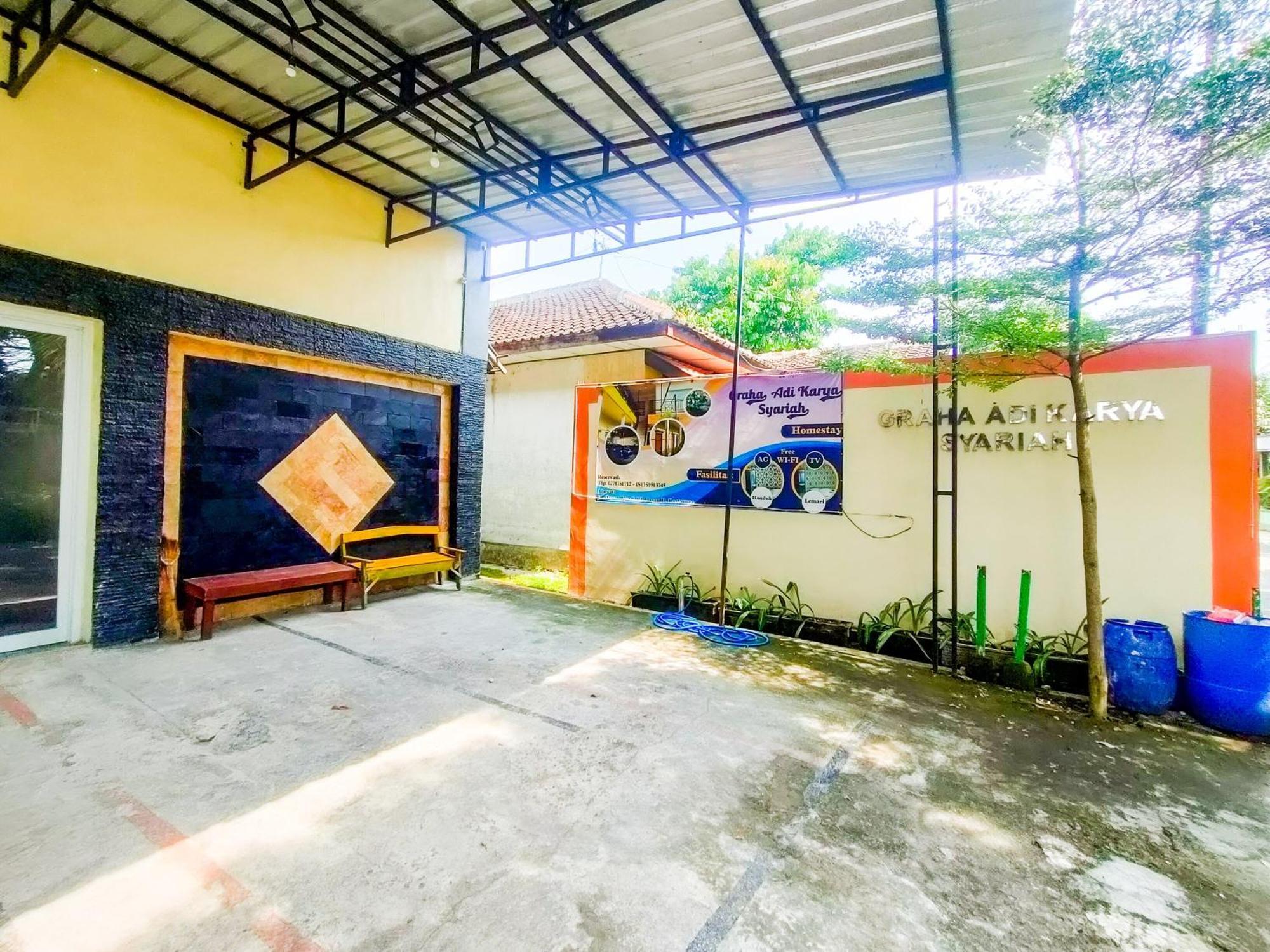 Reddoorz Syariah At Graha Adi Karya Kartasura Hotel Kartosuro Exterior photo